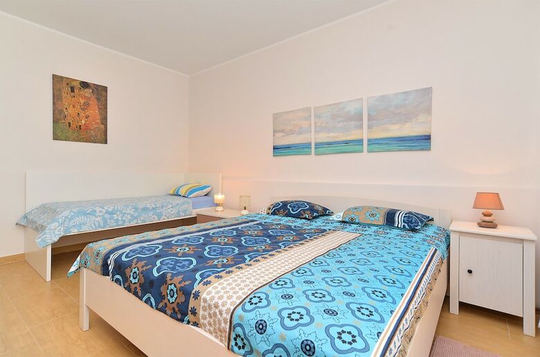 Apartment 38