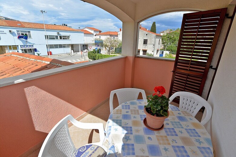 Apartment 365
