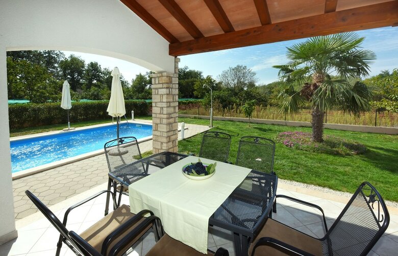 Villa 376