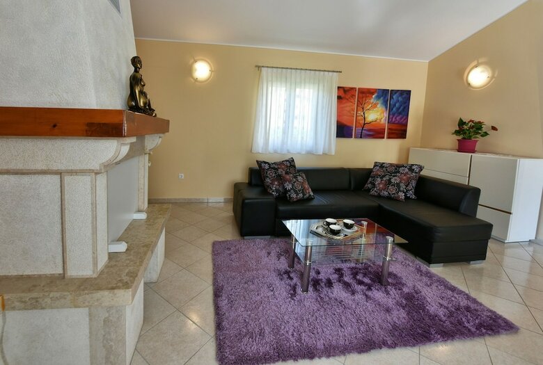 Villa 376
