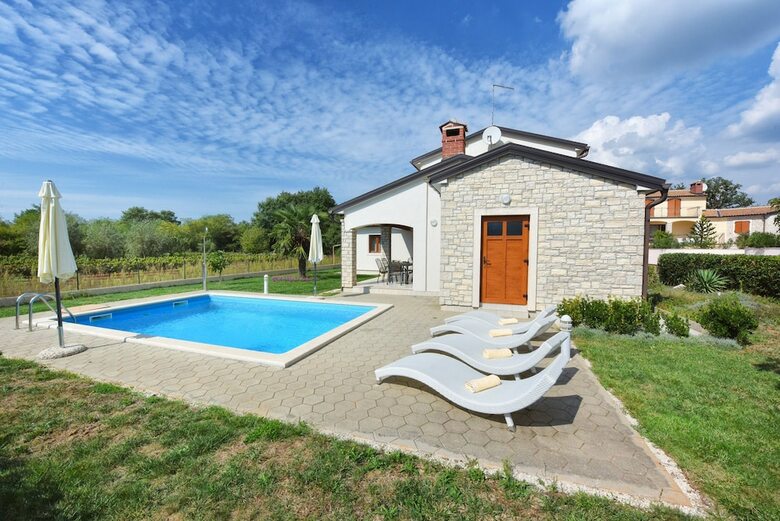 Villa 376