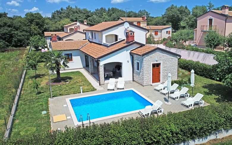 Villa 376