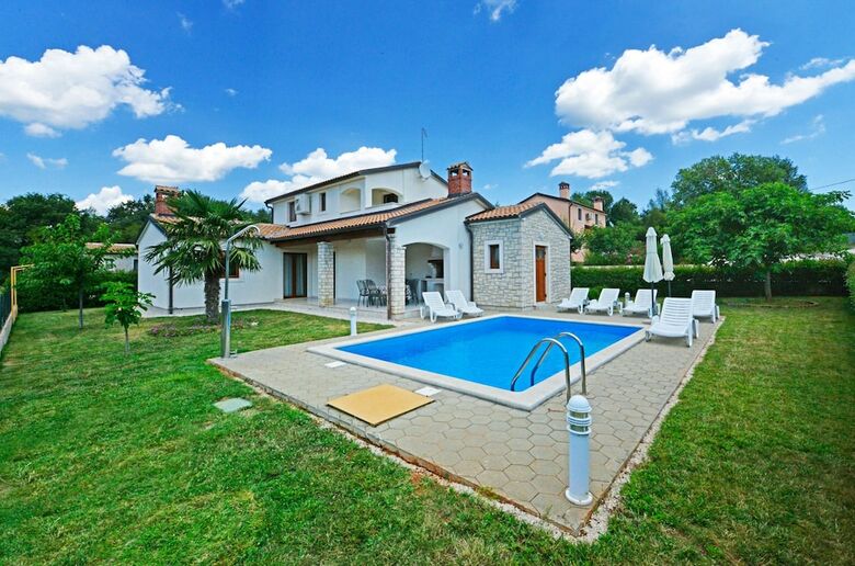 Villa 376