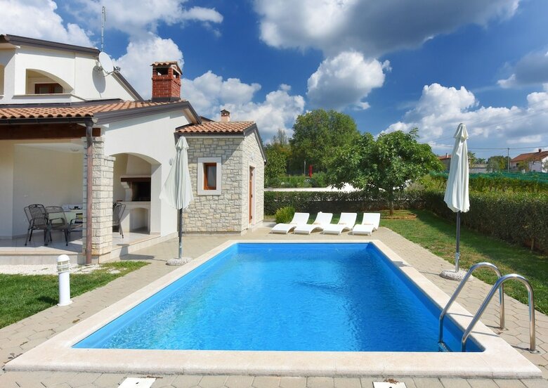 Villa 376