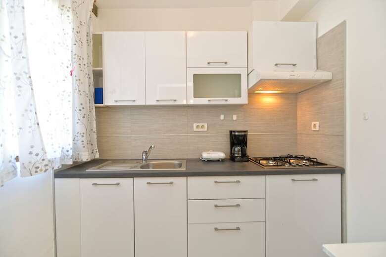 Apartment 358