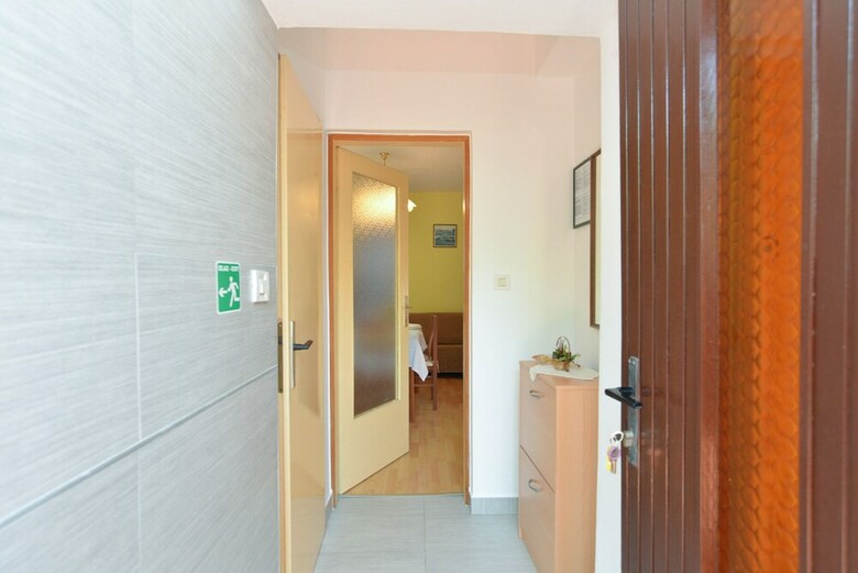 Apartment 358