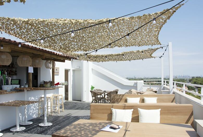 Hotel You & Co. Saler Beach Boutique