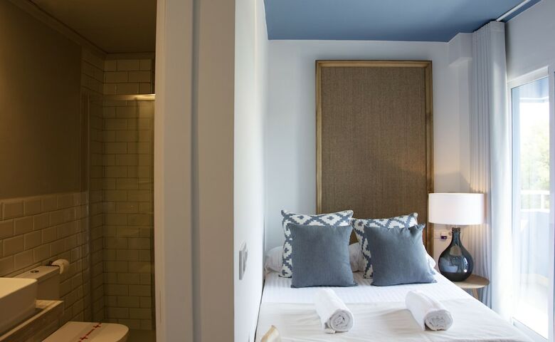 Hotel You & Co. Saler Beach Boutique