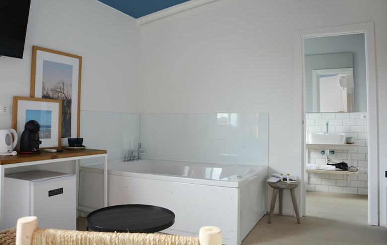 Hotel You & Co. Saler Beach Boutique