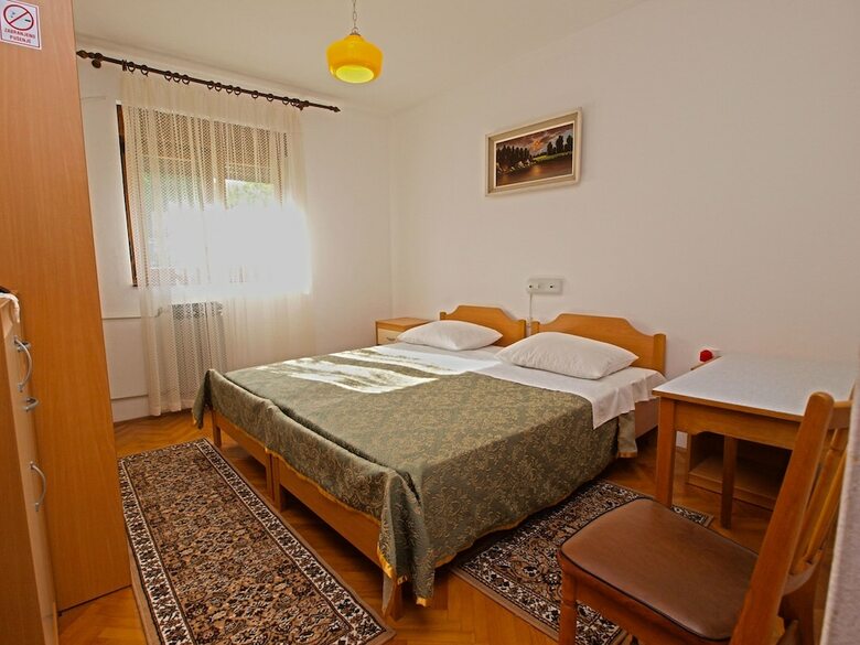 Apartment 390