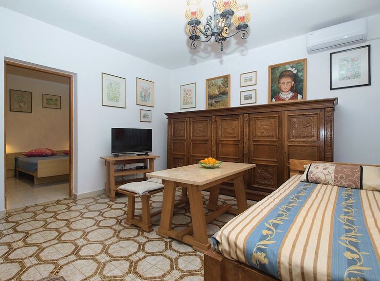 Apartment 924