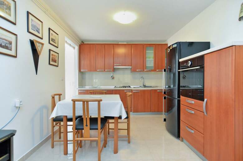 Apartment 1064