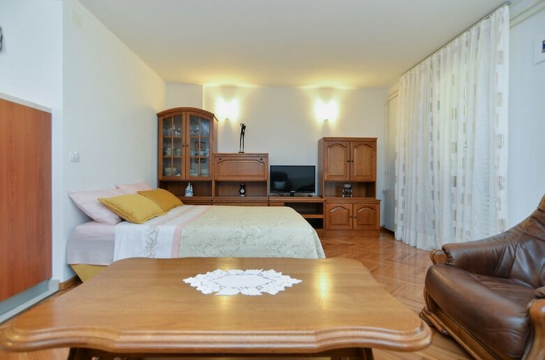Apartment 1064