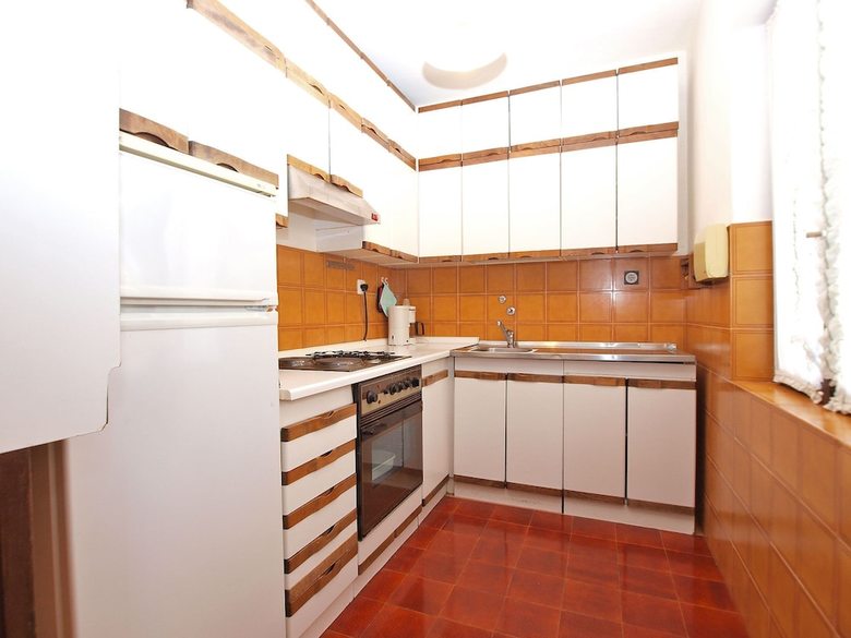 Apartment 1202