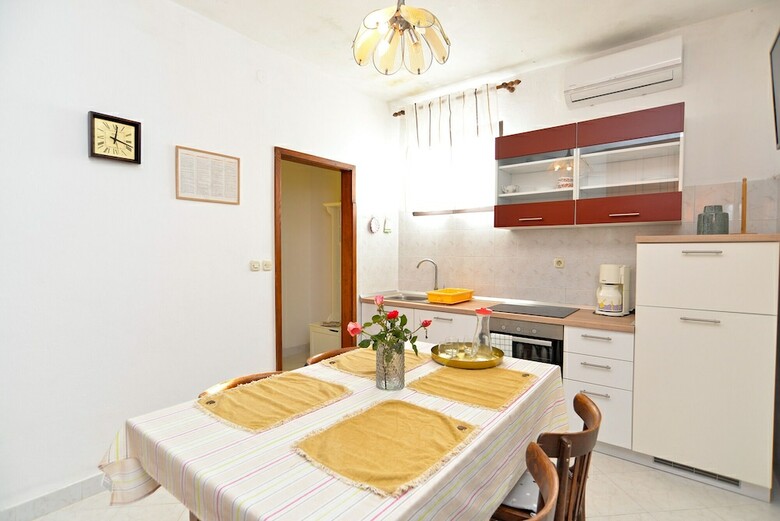 Apartment 1067