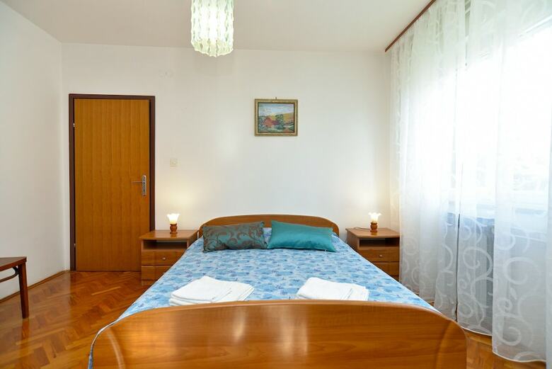 Apartment 1067