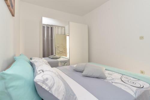 Apartment 1375