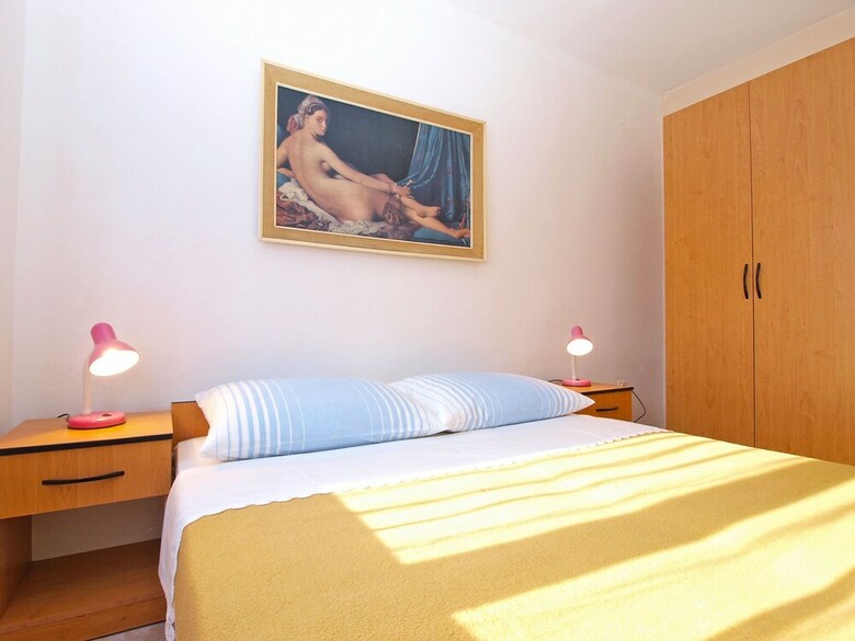 Apartment 1294