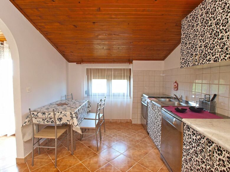 Apartment 1376