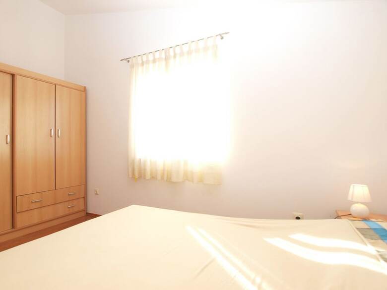 Apartment 1496