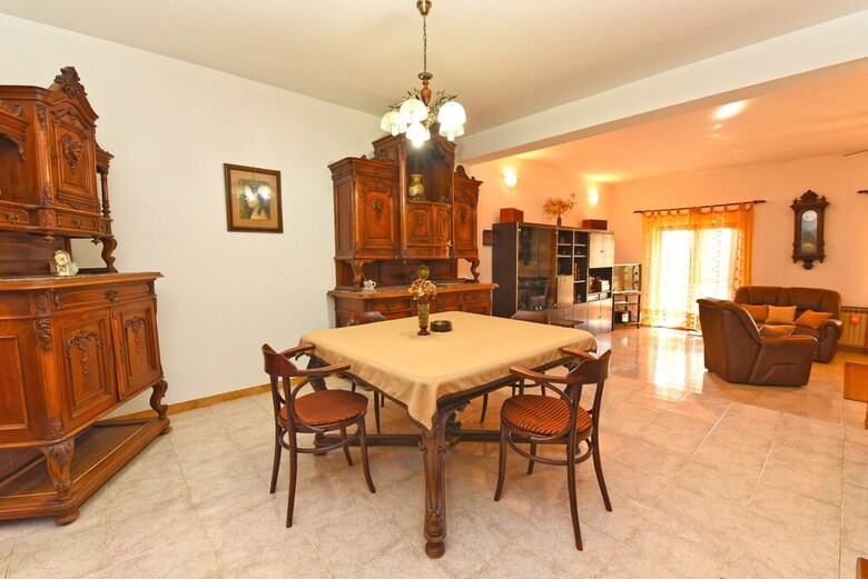 Apartment 1560