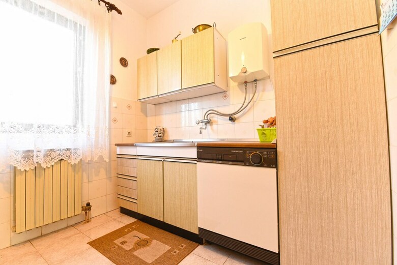 Apartment 1560