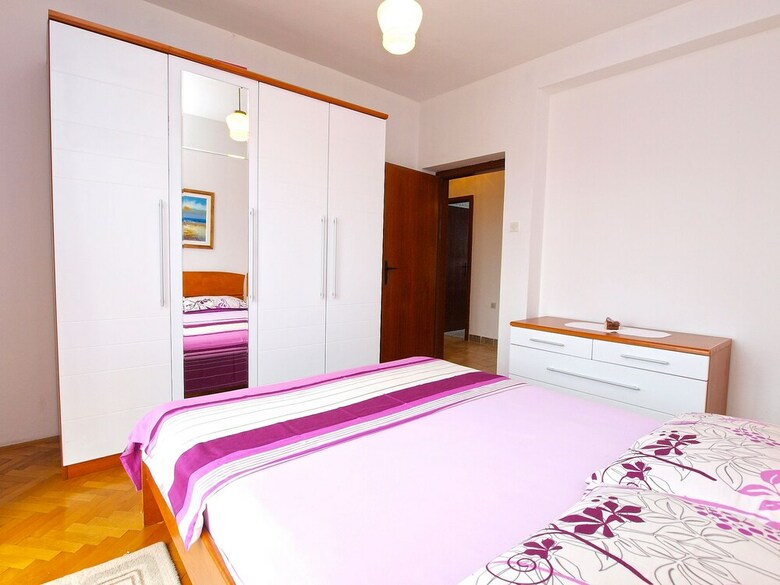 Apartment 1490