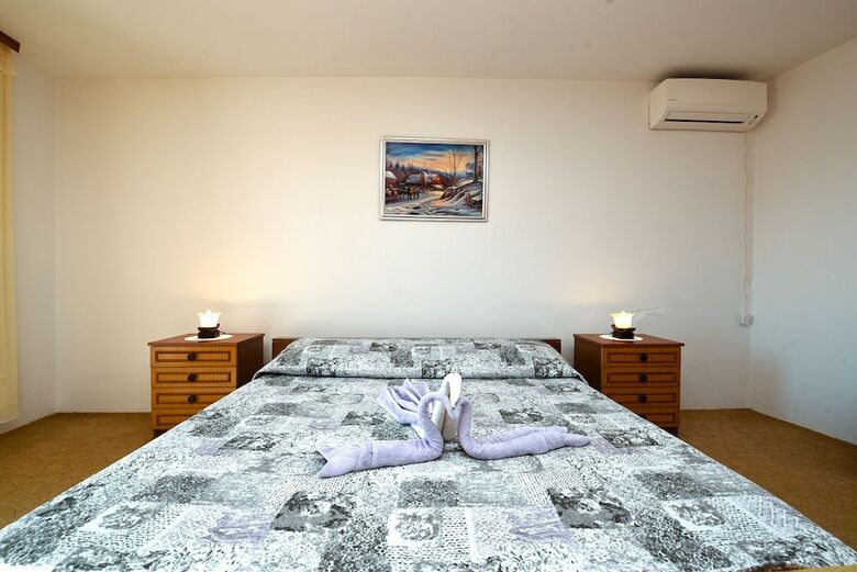 Apartment 1492