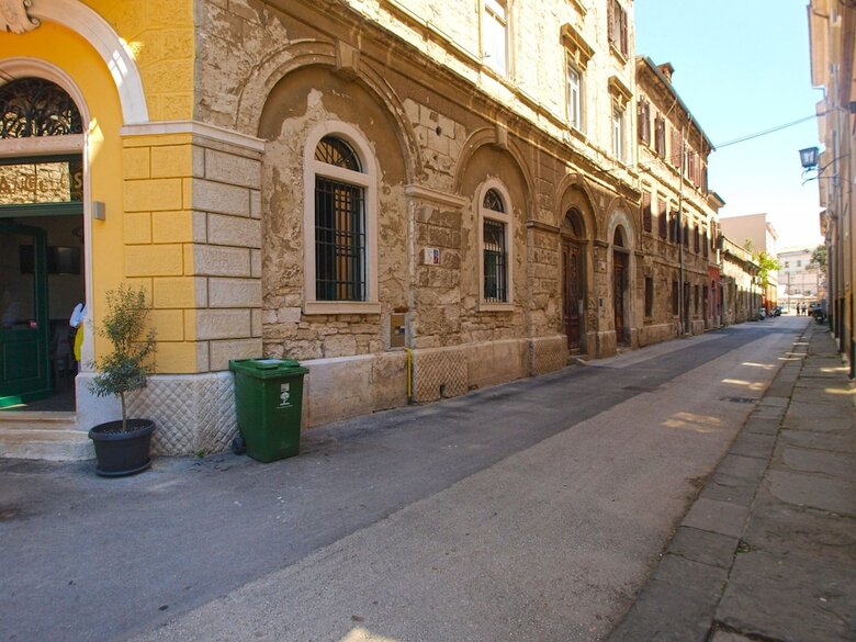 Apartment 1636