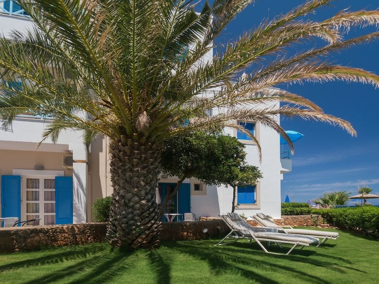 Pyrgos Beach Hotel Apartments