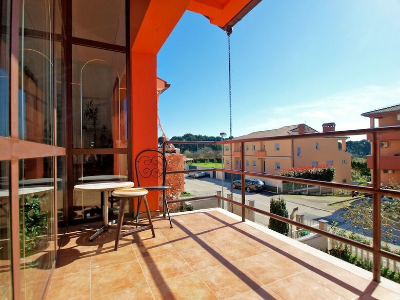 Apartment 1571