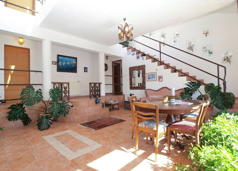 Apartment 1571