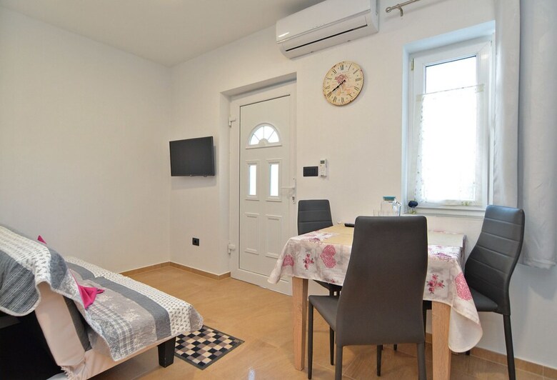 Apartment 1701