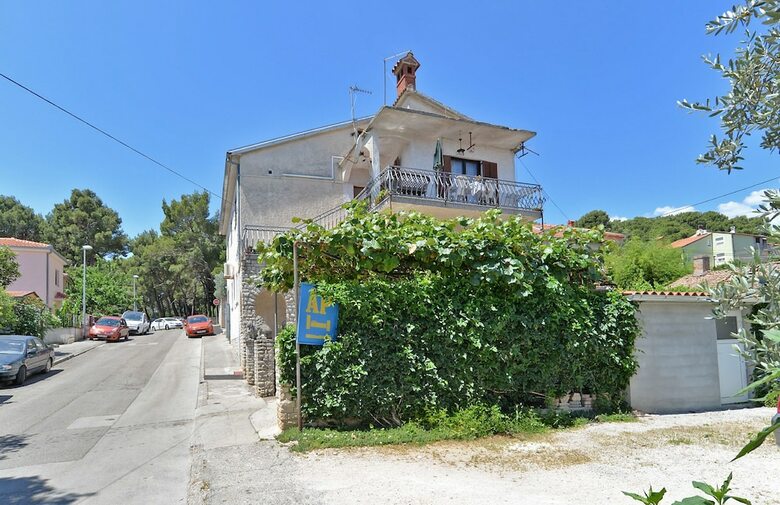 Apartment 1684