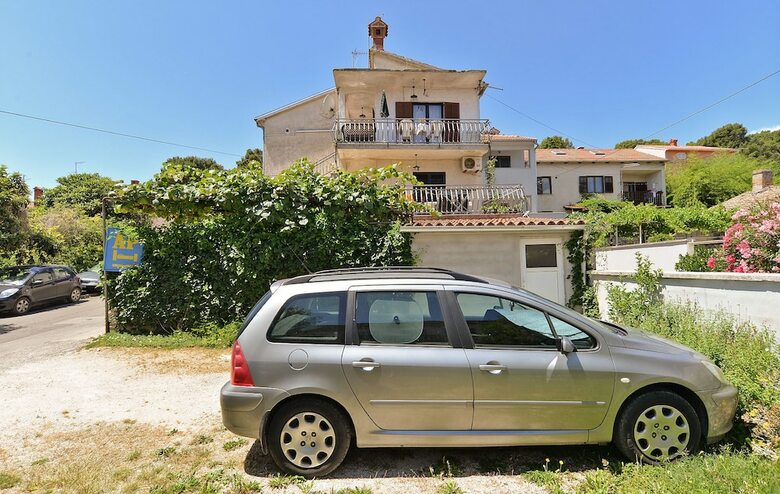 Apartment 1684