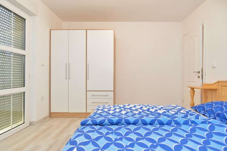 Apartment 1739