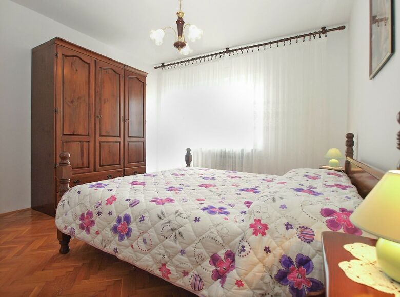 Apartment 1704