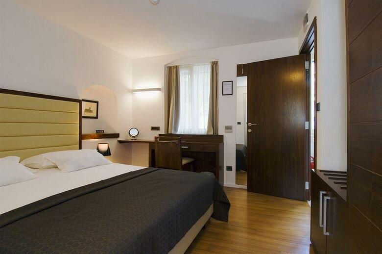 Hotel Vestibul Palace