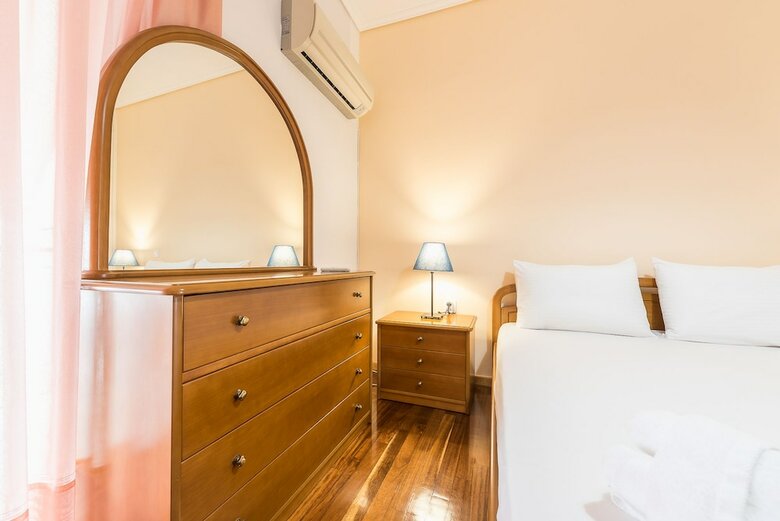 Vintage Acropolis Apartment