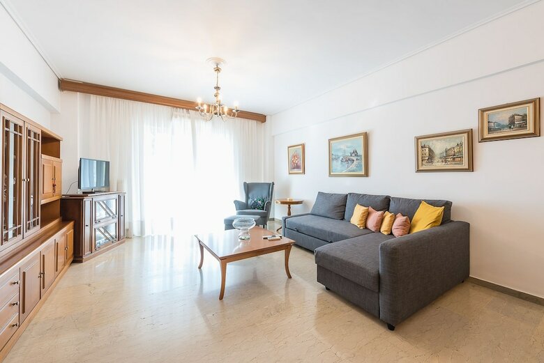 Vintage Acropolis Apartment