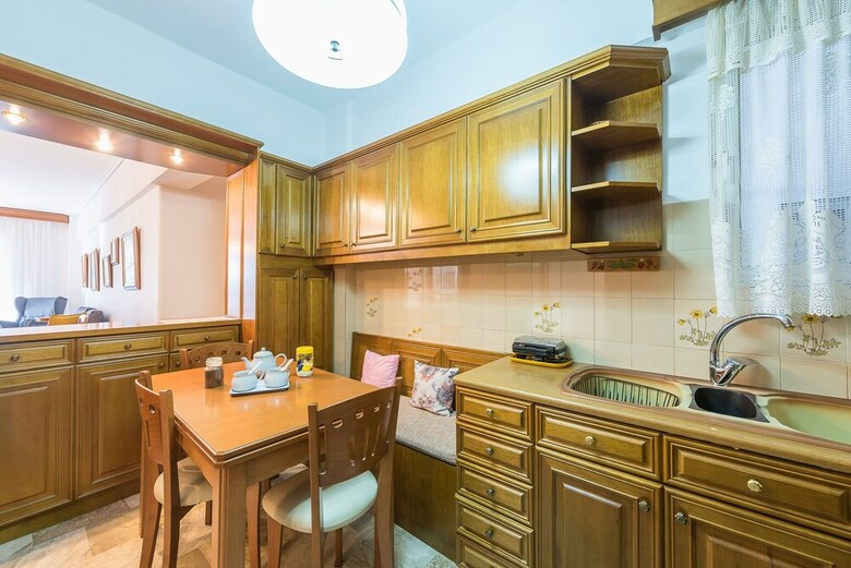 Vintage Acropolis Apartment
