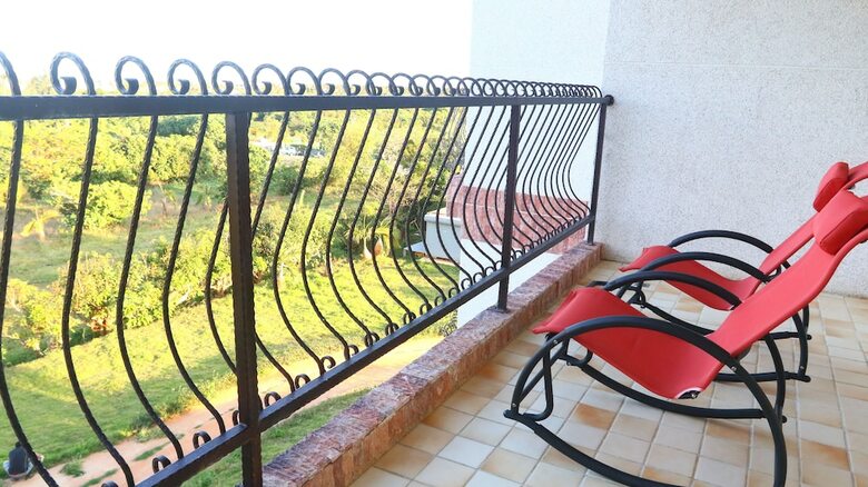 Bed & Breakfast Full Moon Resort