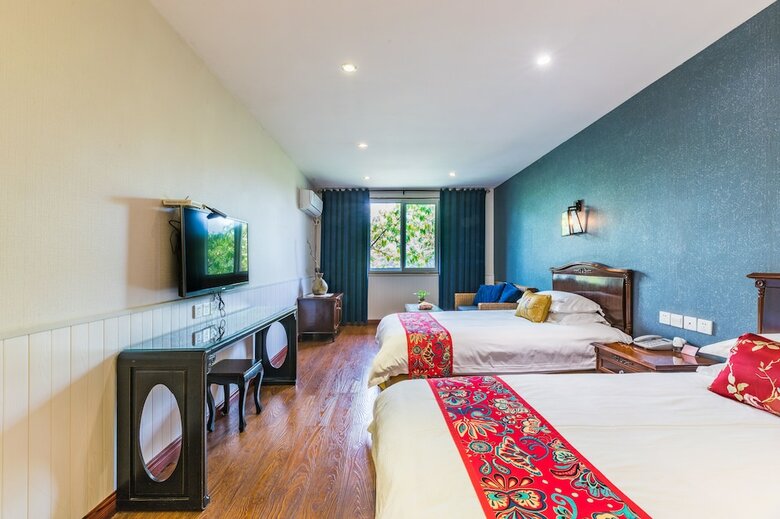 Chengdu Wenjun Courtyard Hotel