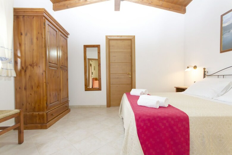 Podere Monte Sixeri Country Estate
