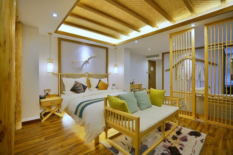 Yuexijiang Boutique Holiday Hotel