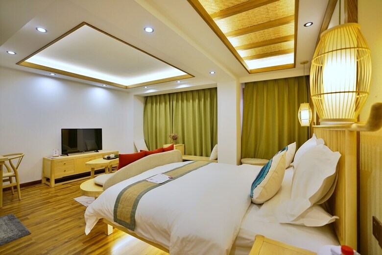 Yuexijiang Boutique Holiday Hotel