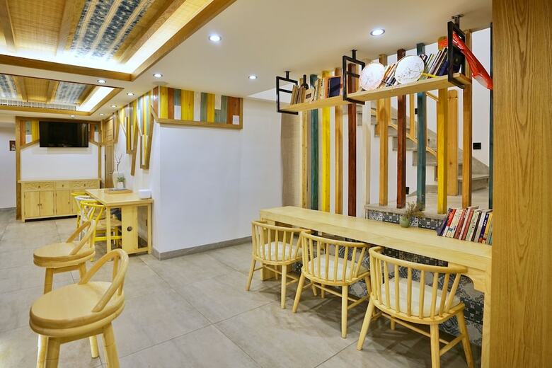 Yuexijiang Boutique Holiday Hotel