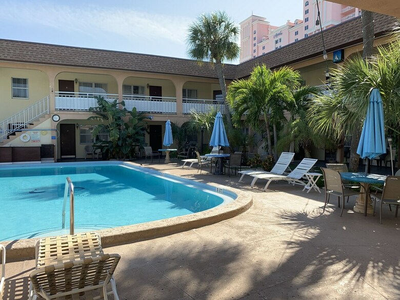 Echo Sails Motel