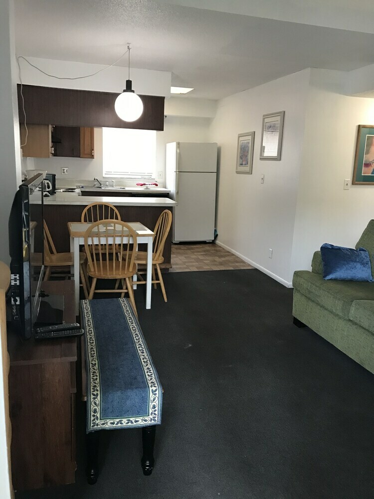 Echo Sails Motel