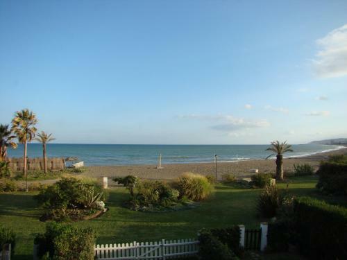 Apartamento Your Vacation Retreat Right On The Beach